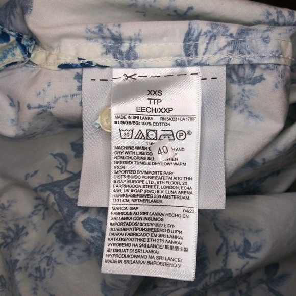 Gap x LoveShackFancy White & Blue Rose Floral Cottage Core Print Cropped Shirt - Picture 9 of 13